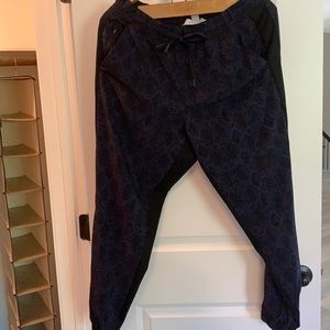 Snake print Athleta jogger